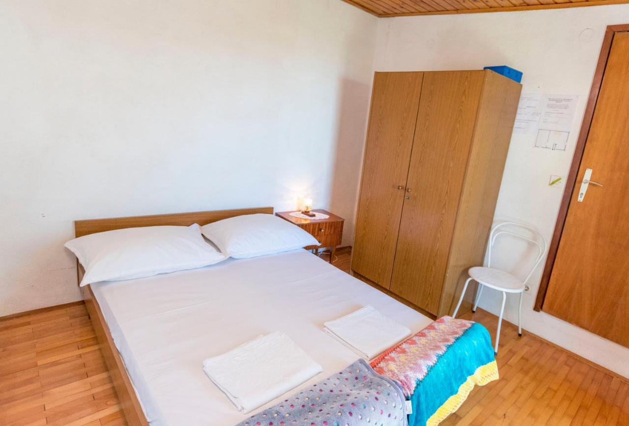 Apartments And Room Milka-Jere Primošten Zewnętrze zdjęcie